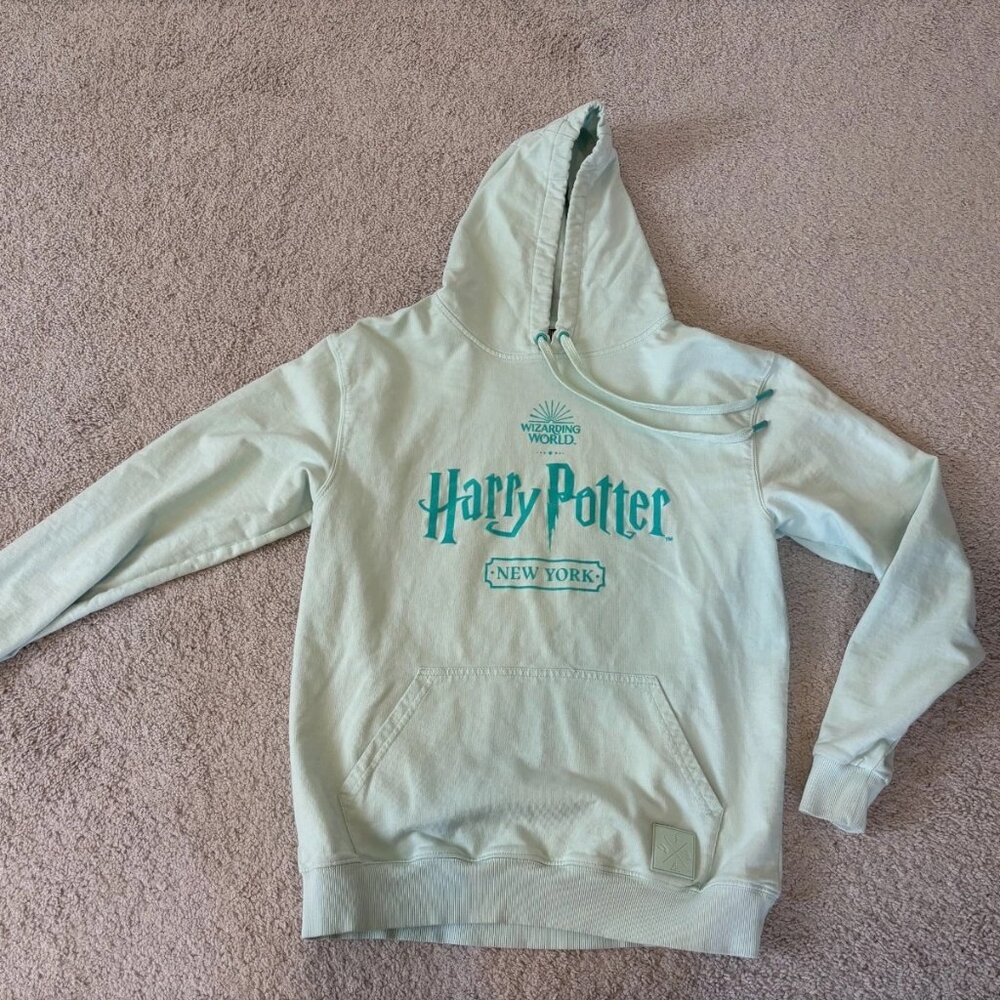 Wizarding World of Harry Potter New York Limited Edition Mint Hoodie Size Small